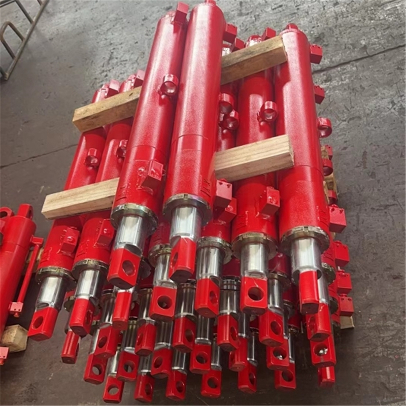 華礦集團熱銷產品液壓支架千斤頂發往遼寧